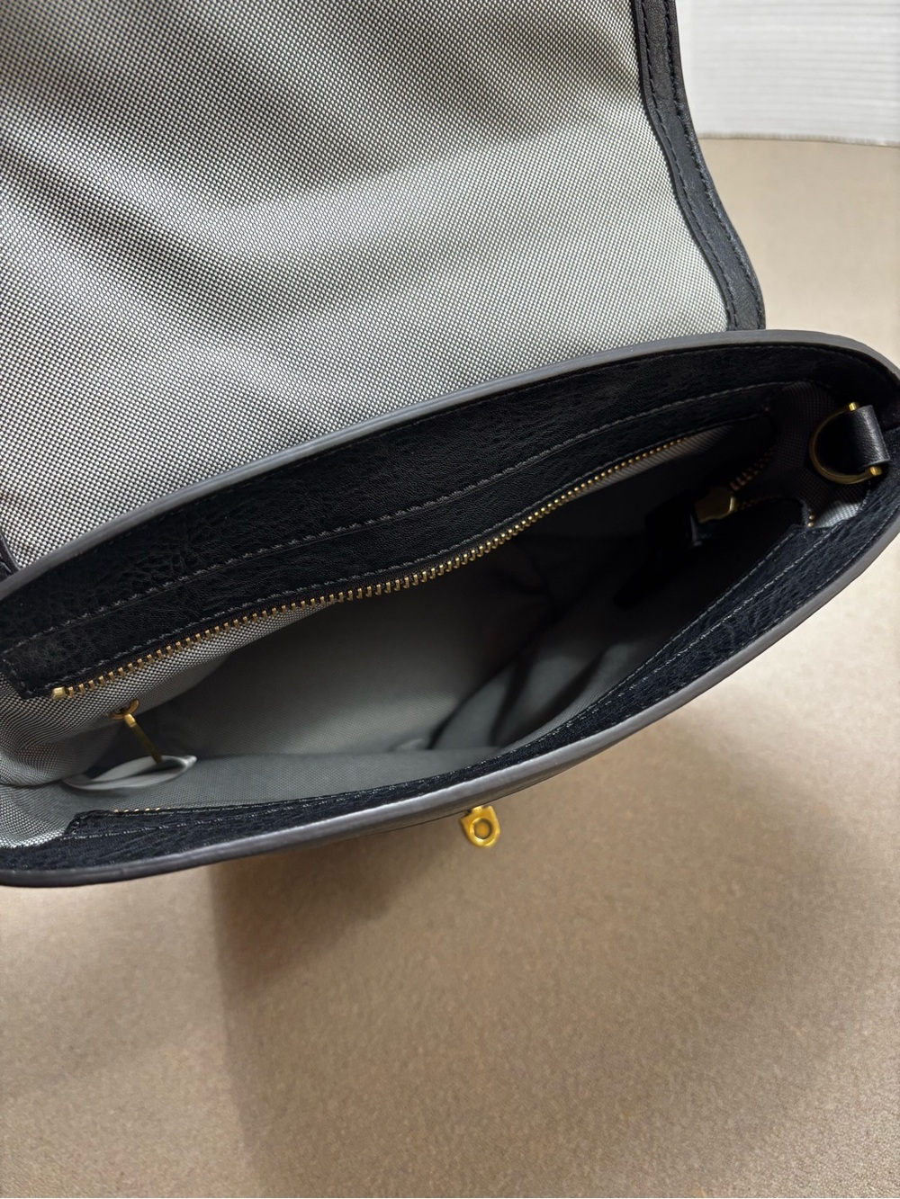 Fossil Colorblock Leather Turnlock Bucket Bag - Picture 15 of 16